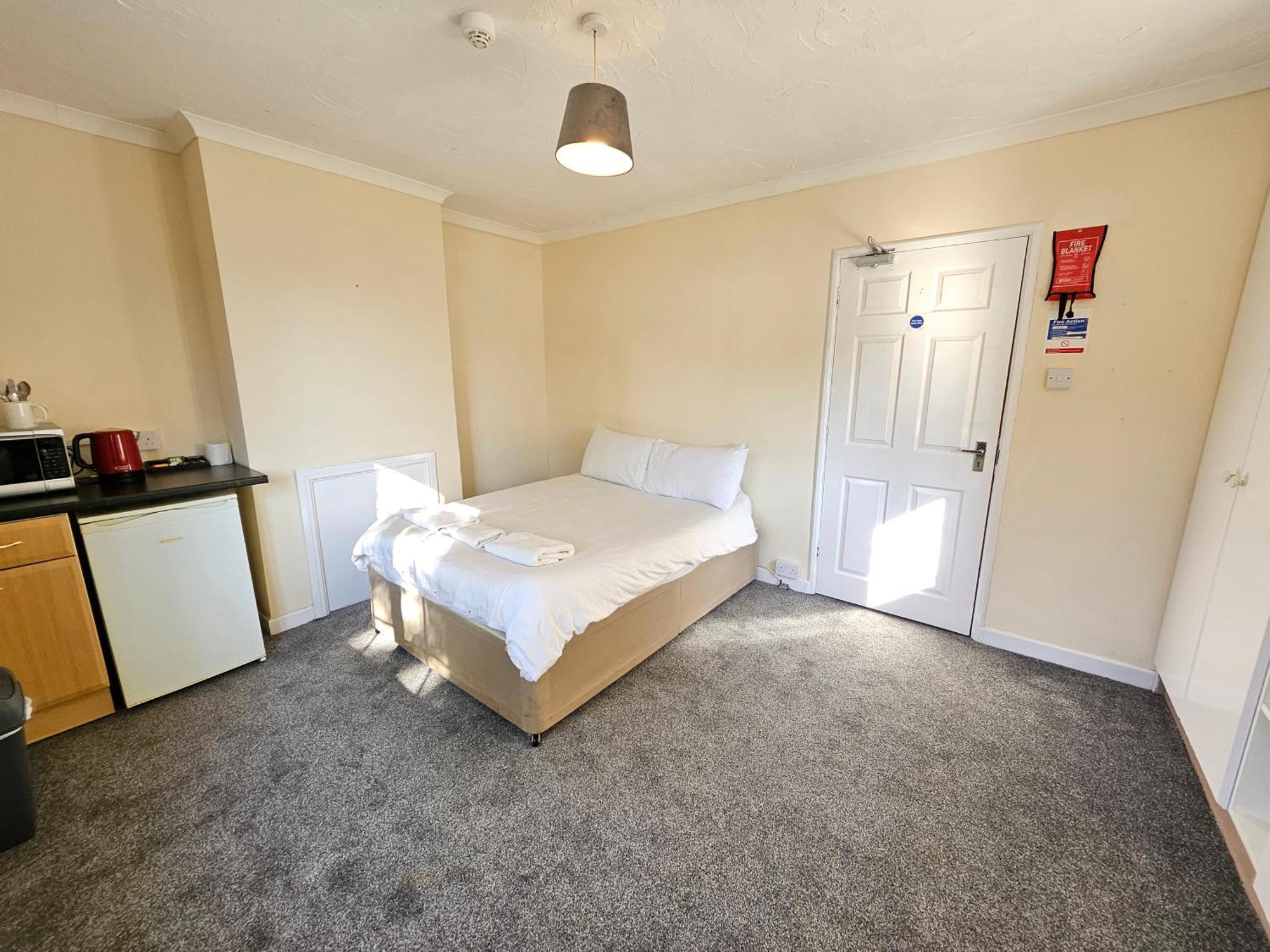 Central Studios 87 Tennyson Road Cheltenham Eksteriør bilde
